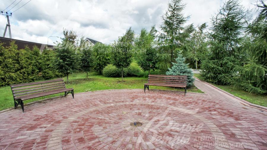 Зона отдыха в поселке