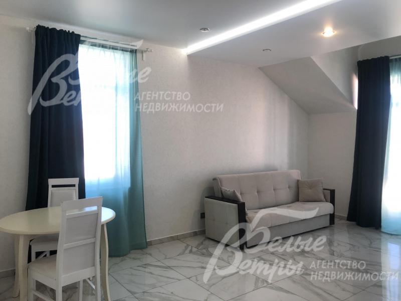 Студия на втором этаже площадью 32 кв.м