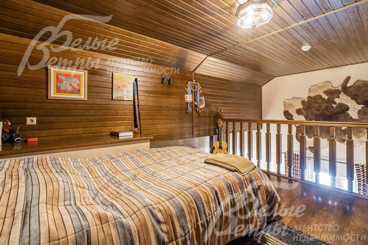 Спальня на втором уровне