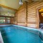 Бассейн совмещён с зоной банного комплекса
