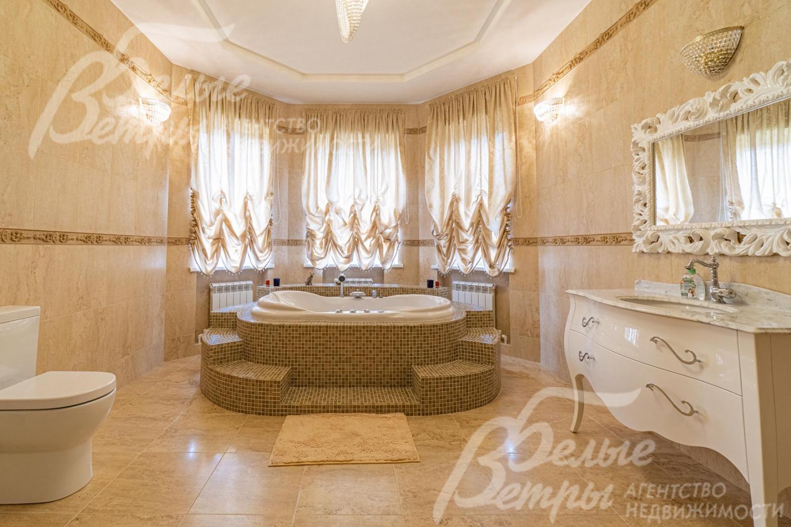 Санузел 2-го этажа с джакузи