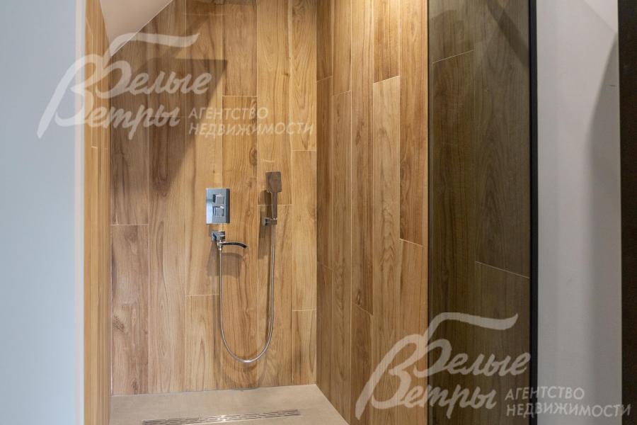 Санузел с душевой в СПА-зоне