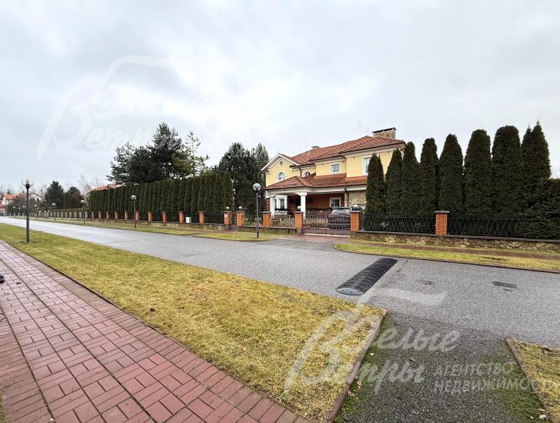 Коттеджный посёлок - с широкой комплексной внутренней инфраструктурой рядом с городом