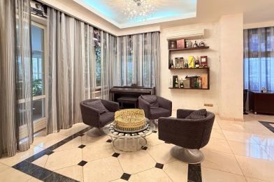 Дом, Величъ (д. Супонево ), 500&nbsp;кв.м