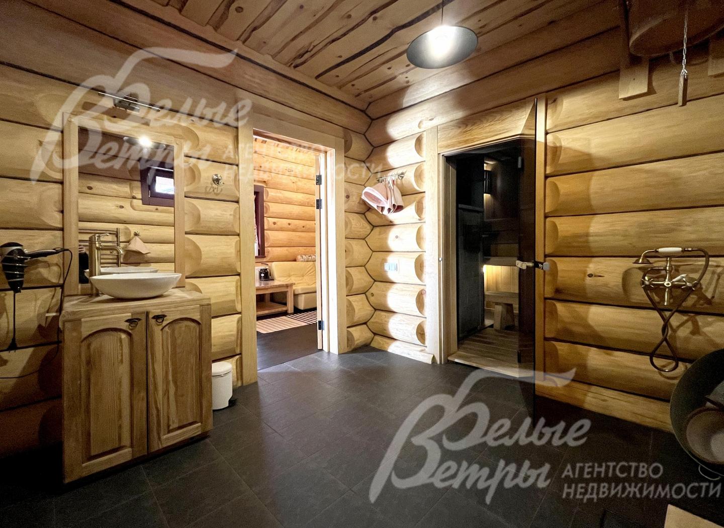 Баня полностью оборудована и отделана