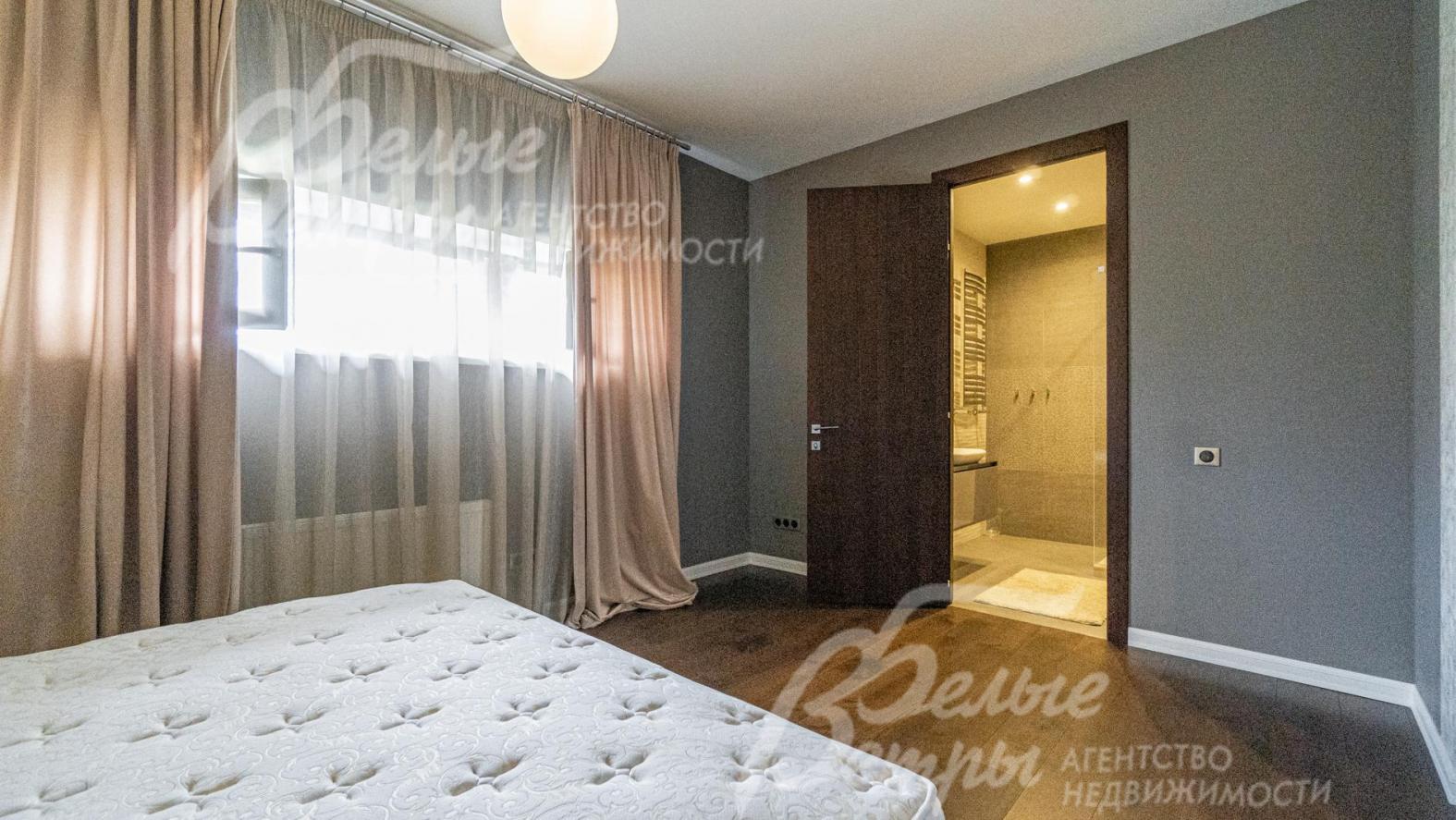 Спальня с санузлом