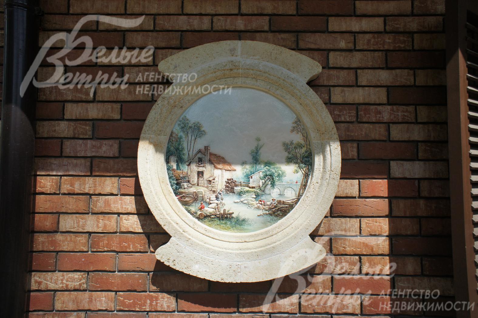 Фасадное панно (медальоны), ручного изготавления с барельефами из глины 
