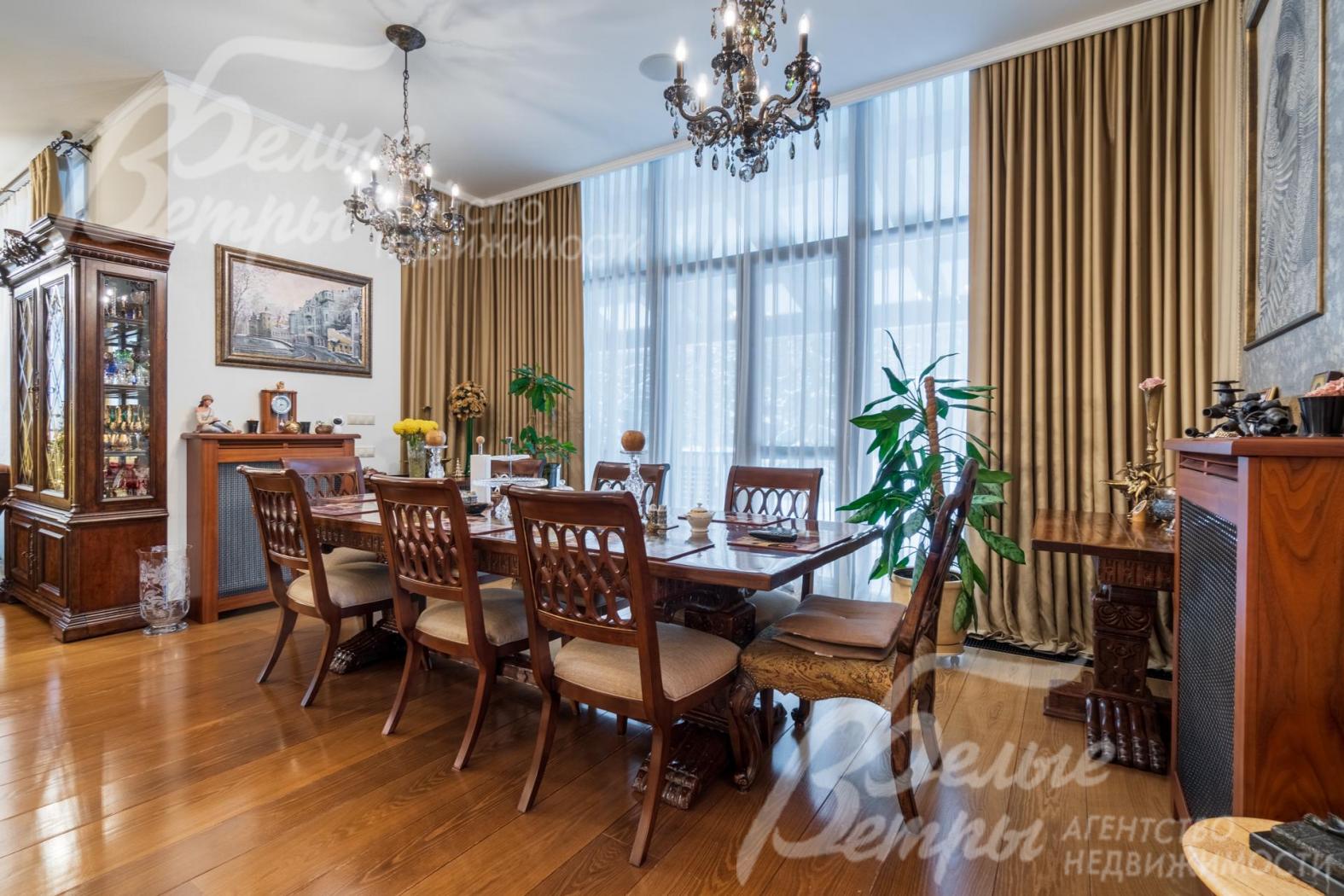 Обеденная группа ручной работы из массива дерева (США)