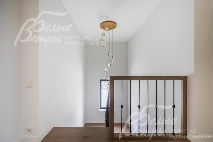 Холл 2-го этажа