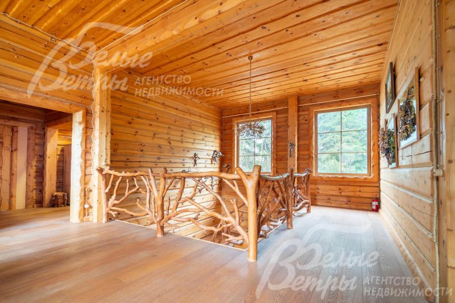 Лестницы - с художественным исполнением ограждения из веток и стволов дерева