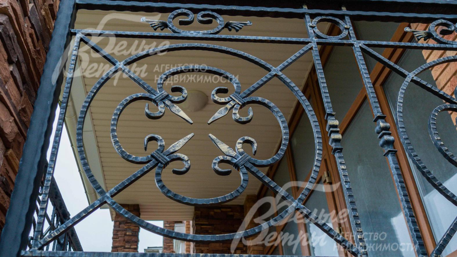 ограждения кованные металлические.