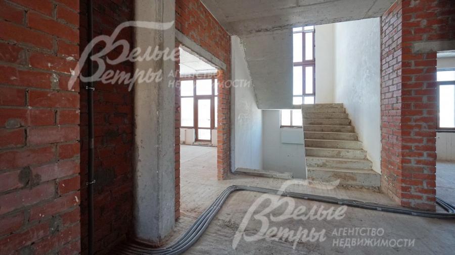 Широкая (1,1м) и комфортная монолитная лестница