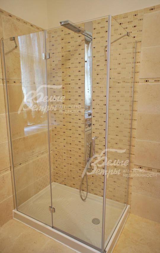 Душевая кабина в с/у