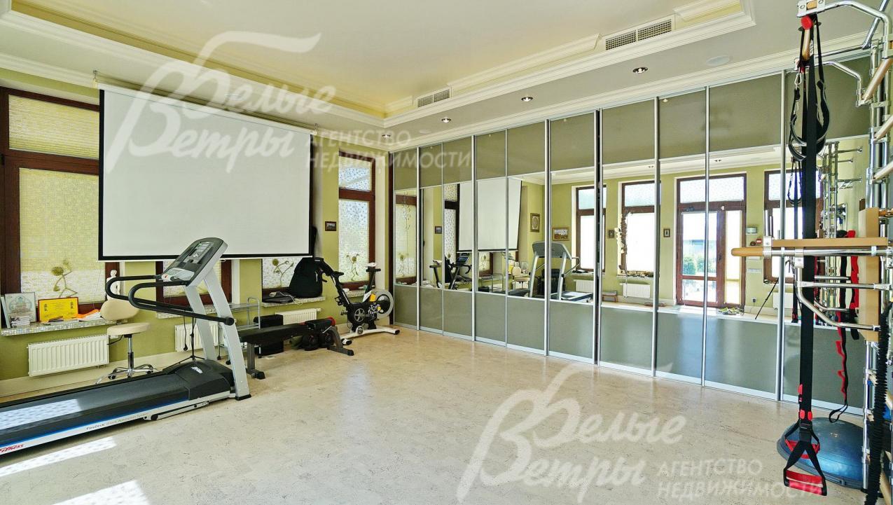 Многофункциональный спортзал с кинотеатром