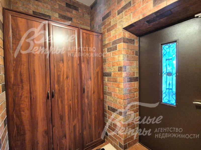 Гардероб в прихожей