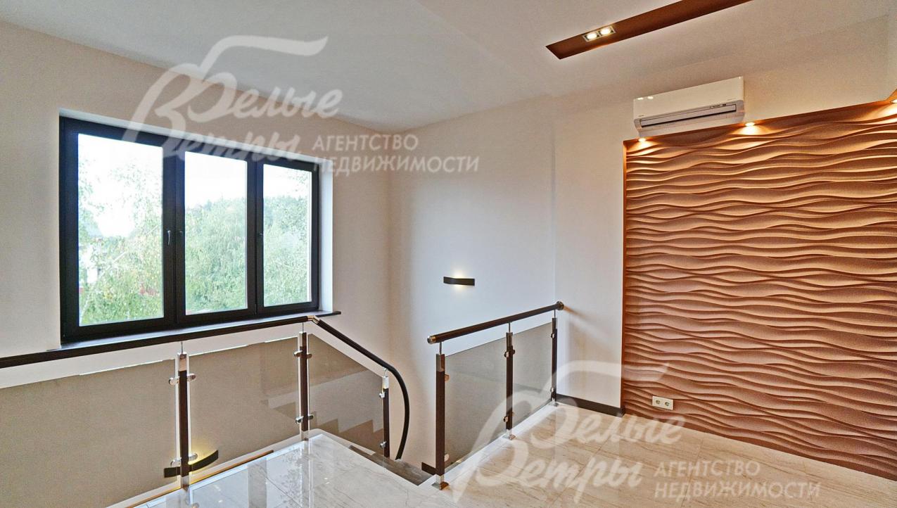 3D панель в холле второго этажа