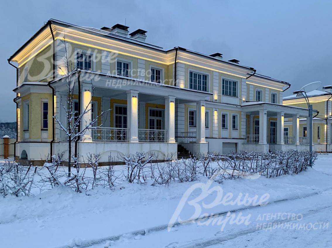 Подсветка зданий в поселке Новое Румянцево