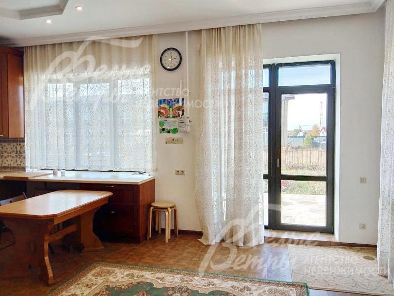 Кухня с выходом на террасу