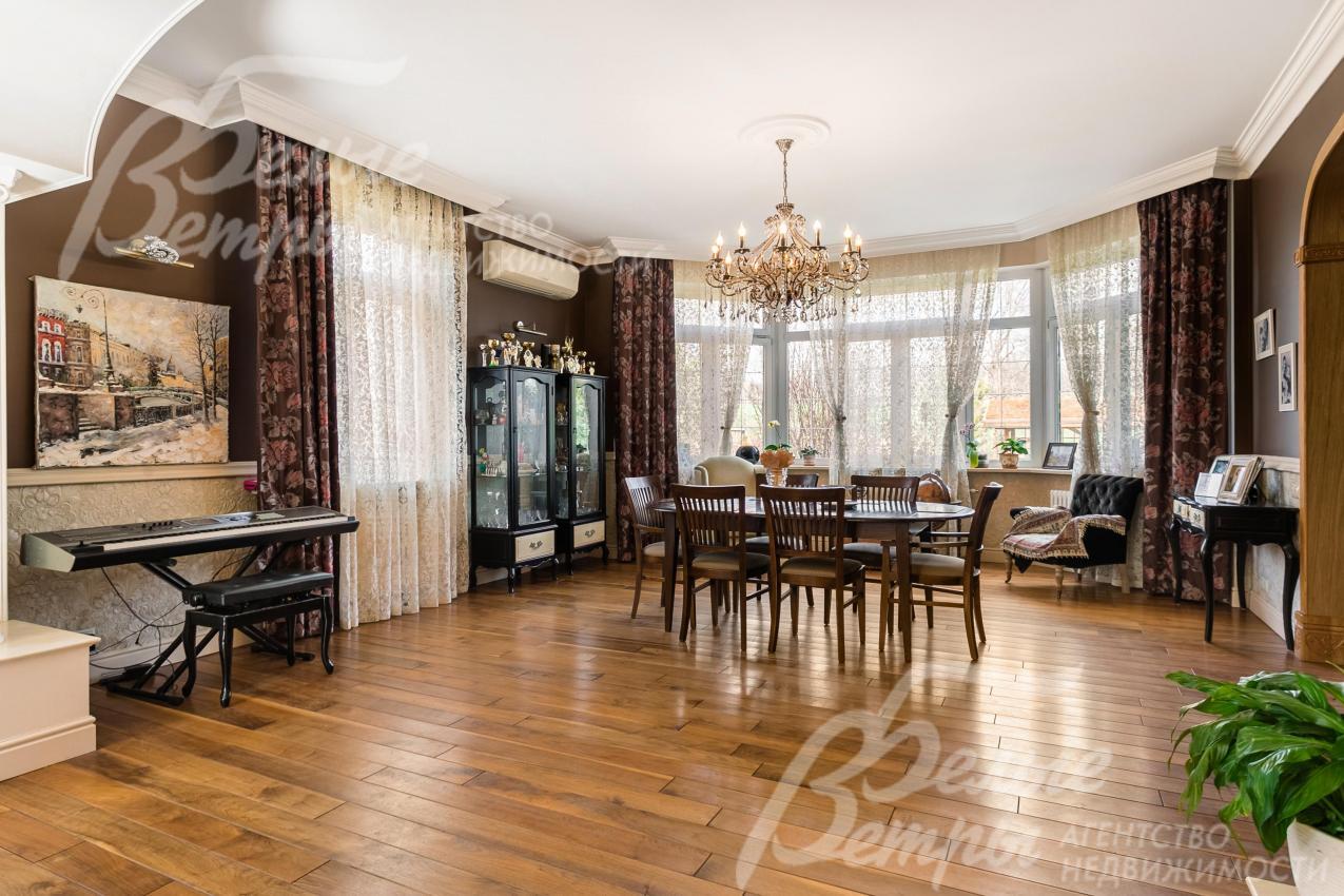 Отделка и мебель в классическом стиле