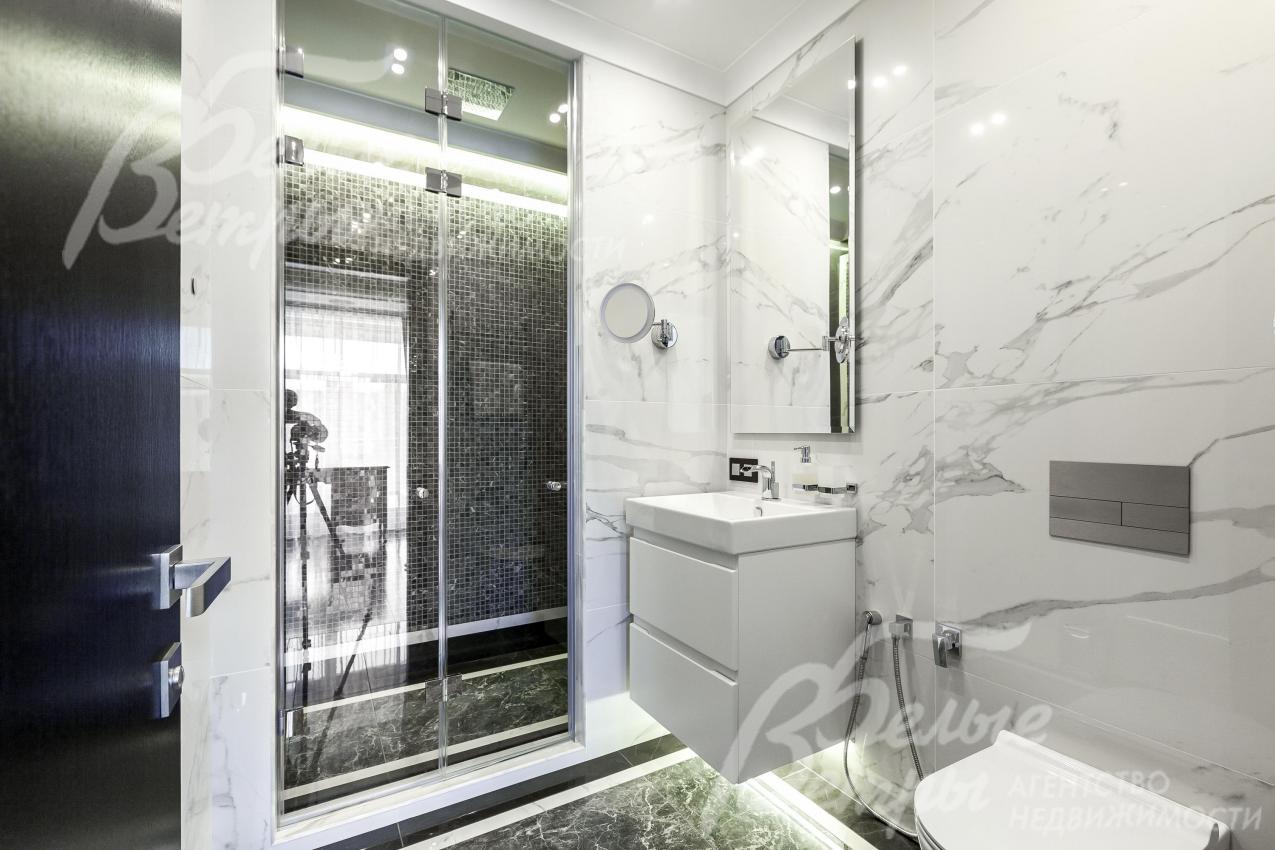 Санузел в спальне на втором этаже