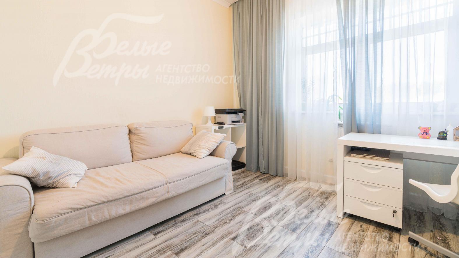 Спальня (кабинет) на 1-ом этаже