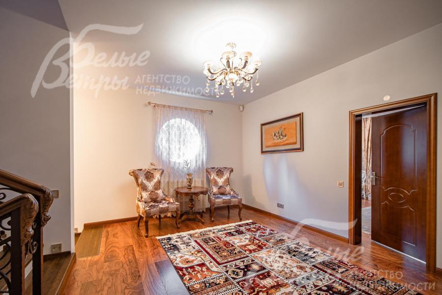 Холл второго этажа