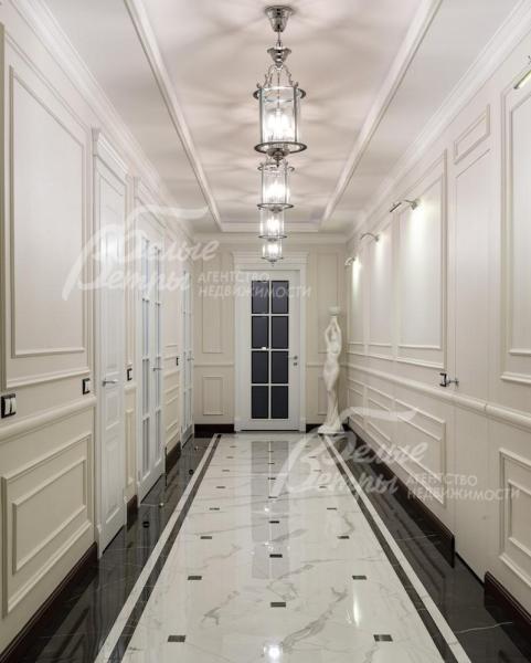 Холл 1-го этажа