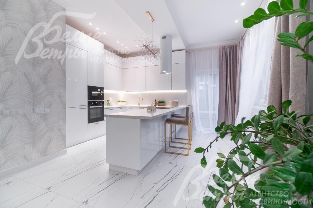 Новая современная кухня и техника