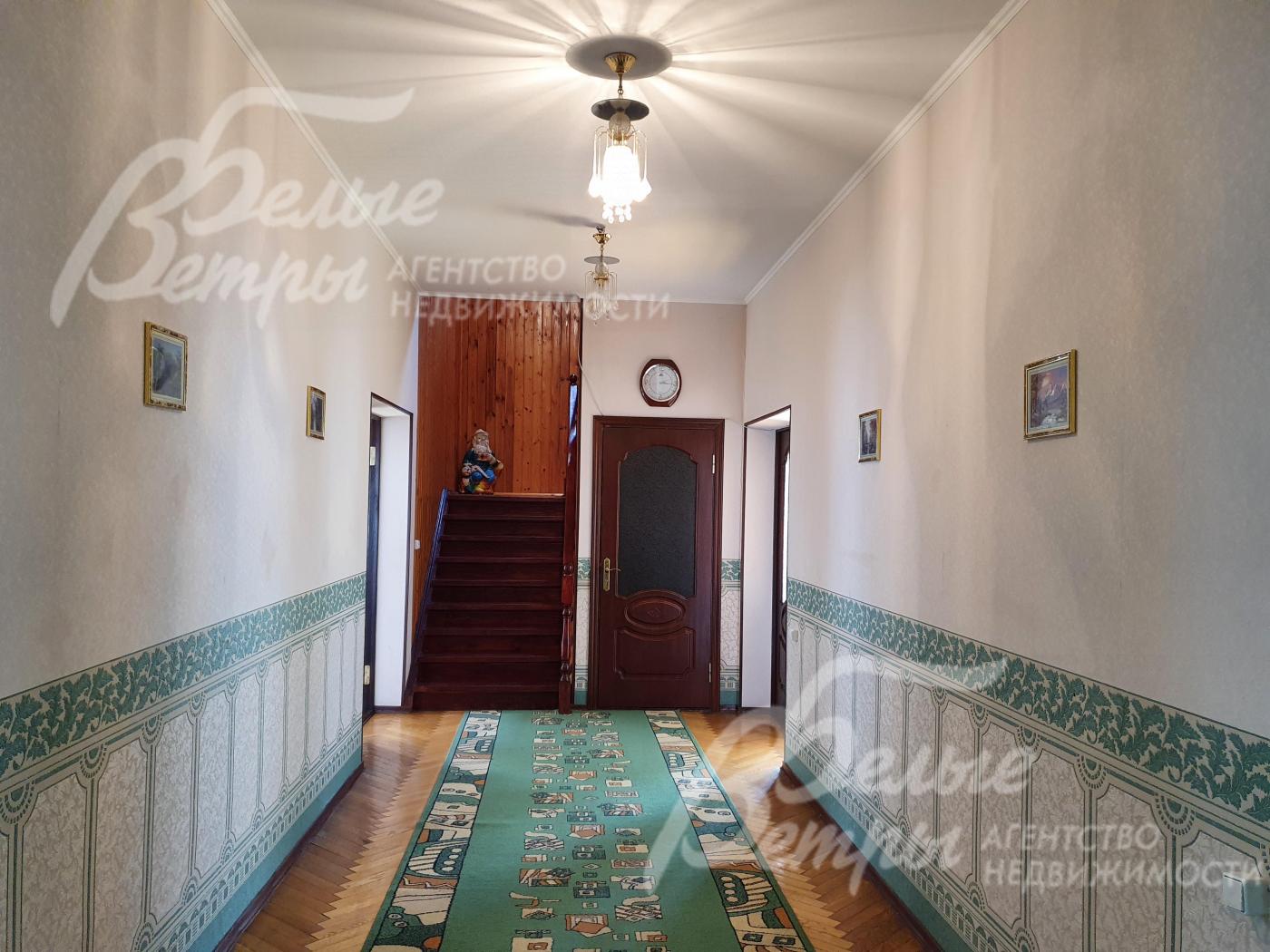 Холл первого этажа