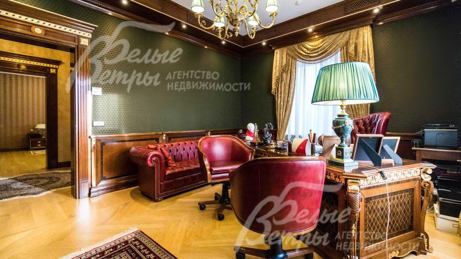 Кабинет на 1-м этаже